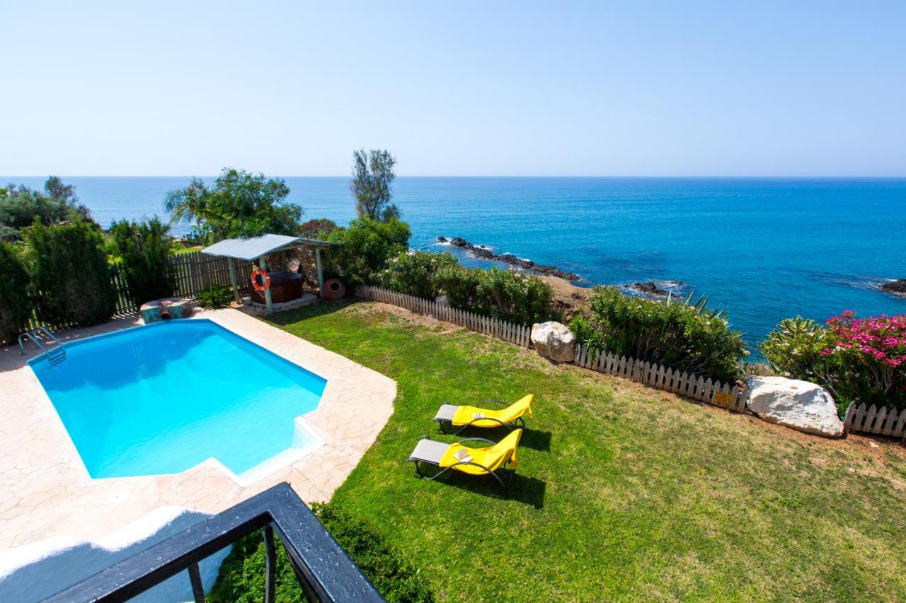 Villa Clarissa & Carmel View Paphos Exterior photo